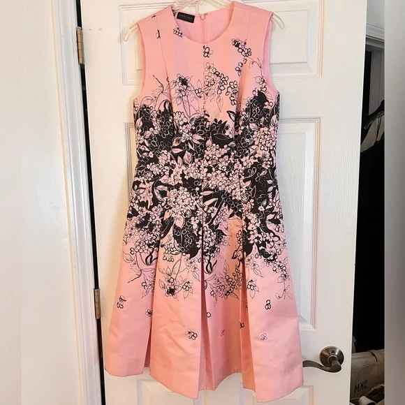 Carlisle Collection Floral Box Pleat Dress - Picture 2 of 6